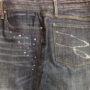 SEVEN Jeans with pink/white rhinestones